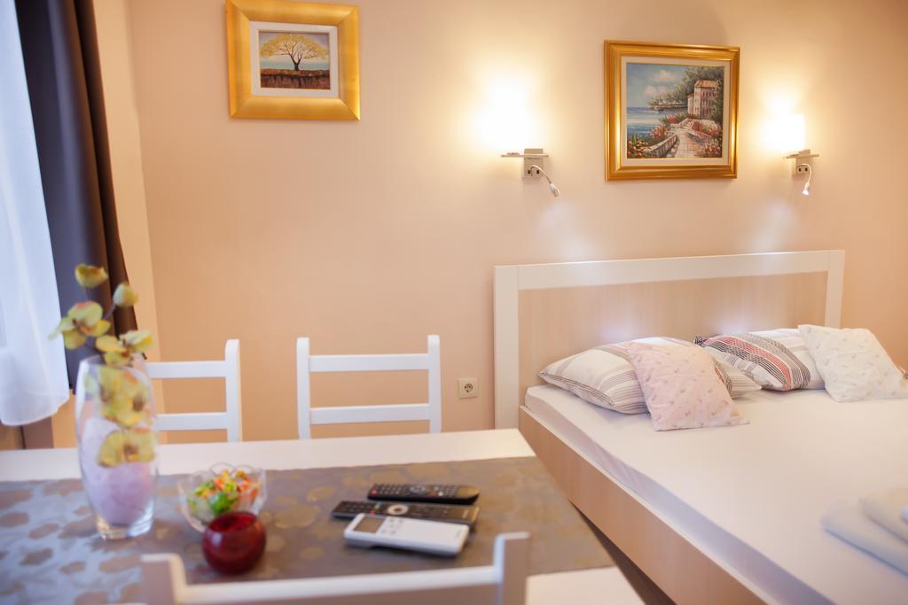 Apartment Barbara - Bojana Шибеник Экстерьер фото