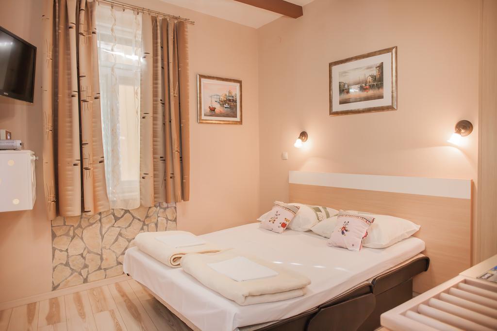 Apartment Barbara - Bojana Шибеник Экстерьер фото